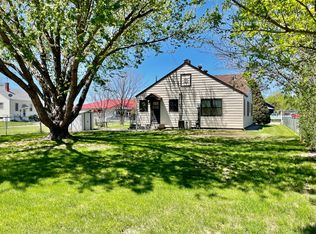 112 N Cherry St, Valentine, NE 69201