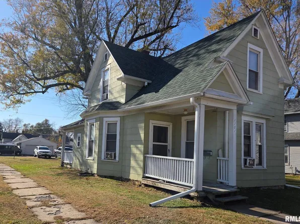 1701 W 8th St, Davenport, IA 52802