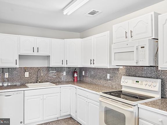 2nd image of 18515 Tarragon Way