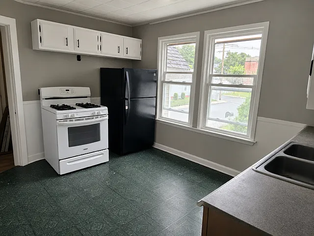 2 bed, $2,100 — Photo 4
