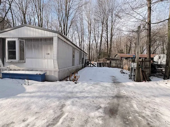 9236 East St, Lake, MI 48632