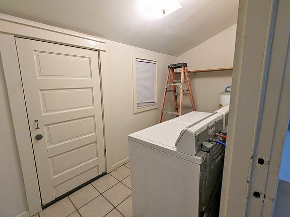 5th image of 711 S Solomon St