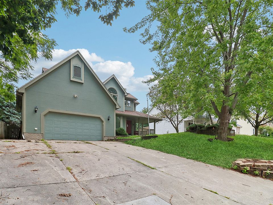 1st image of 467 Edgewood Ln