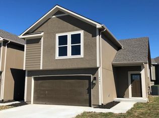 4907 141st Ln, Basehor, KS 66007