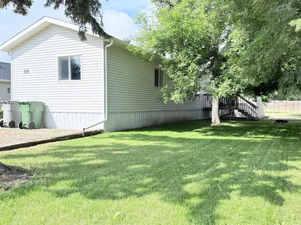 108 E 1st St W, Lashburn, SK S0M 1H0