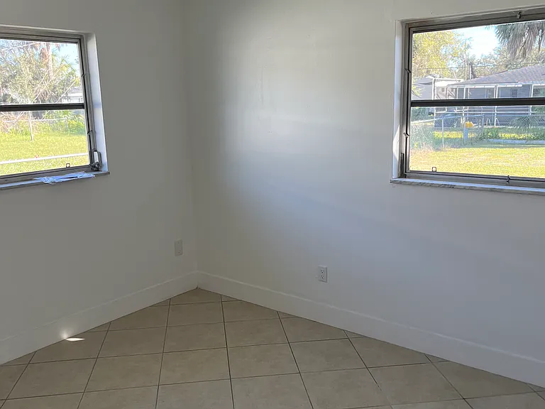 20233 Peachland Blvd — Photo 15