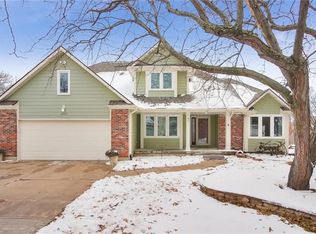 1117 SE 11th St, Lees Summit, MO 64081
