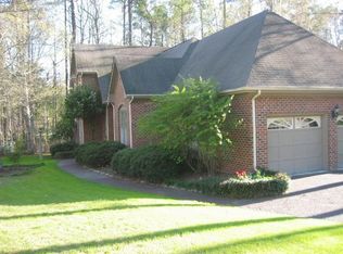 1024 Kingsway Dr, Apex, NC 27502