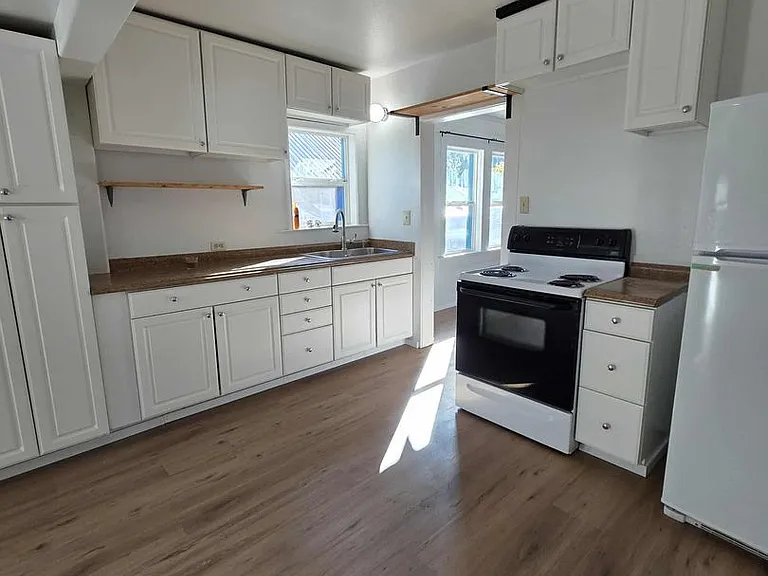 310 Fir St — Photo 10