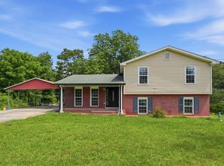 420 Henson Cir, Carrollton, GA 30117