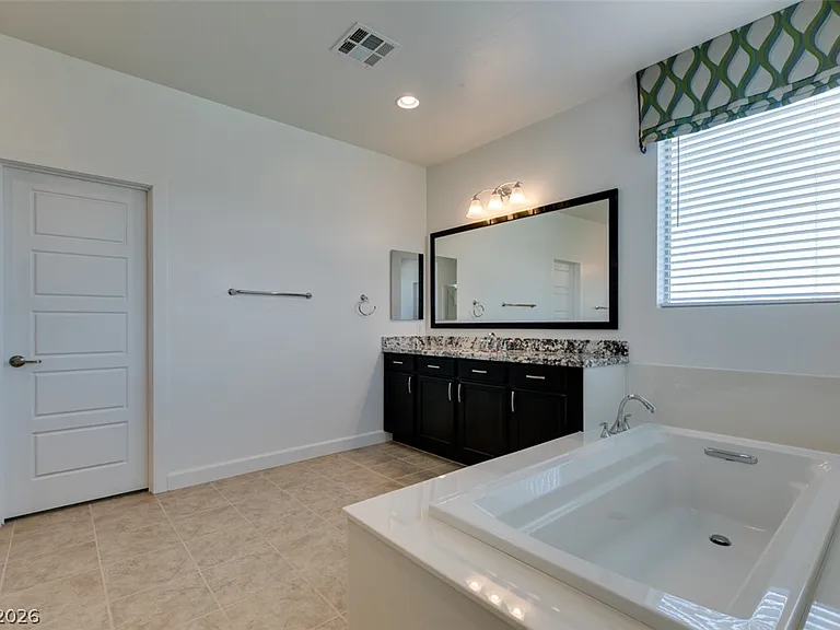 1027 Whitworth Ave — Photo 48