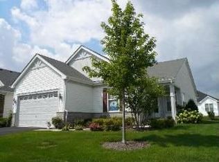 1577 Mansfield Dr, Aurora, IL 60502