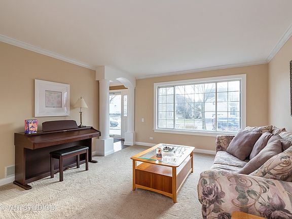 3rd image of 1113 Popes Creek Cir