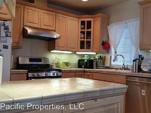 3rd image of 13105 NE 70th Dr