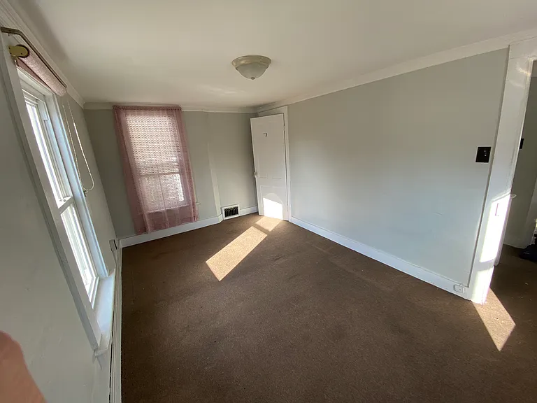 1043 Dreher Ave — Photo 5