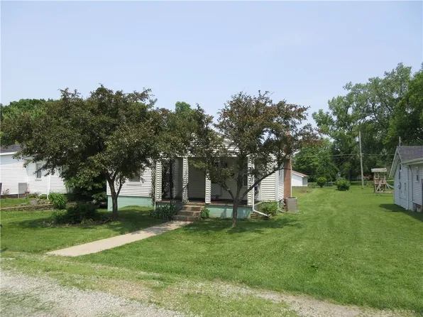 110 Central St, New Paris, OH 45347