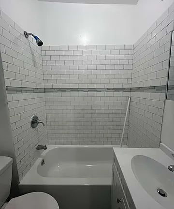 4th image of 274 Vreeland Ave #V5a