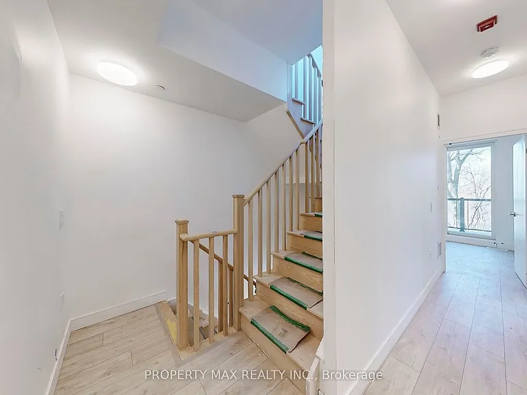 170 Clonmore Dr #9 — Photo 29
