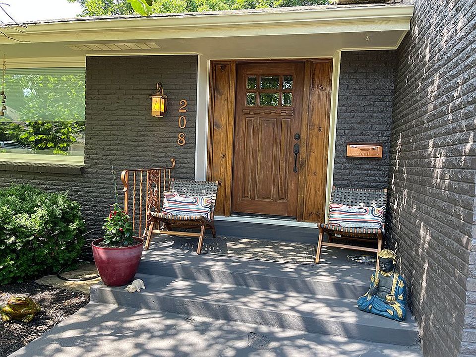1st image of 208 W 115th St