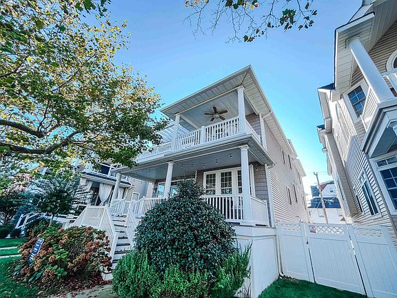3rd image of 919 Central Ave #2