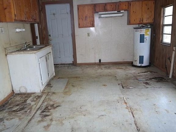 3rd image of 611 Short St