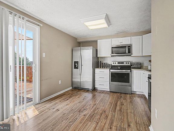 5th image of 351 Delmar Ct