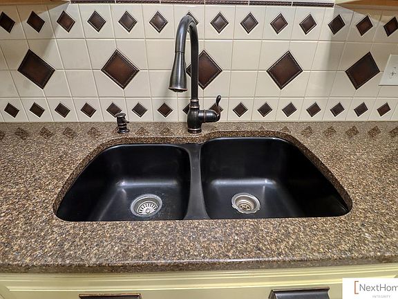 4th image of 1300 G St #103-4W