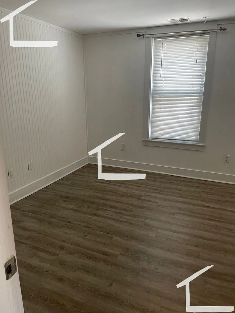 Huge 4 bed in Southie — Photo 3