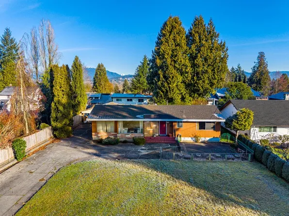 5416 Buckingham Ave, Burnaby, BC V5E 2A1