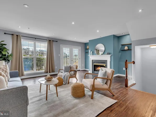 4004 Windsor Heights Pl, White Plains, MD 20695