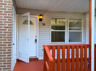 18 Ashley Dr, New Castle, DE 19720
