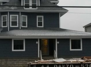188 Beach 123rd St, Rockaway Park, NY 11694