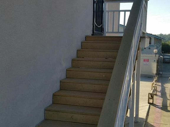 2nd image of 548-50 W California Ave