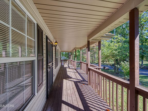 2nd image of 4515 Lonas Dr