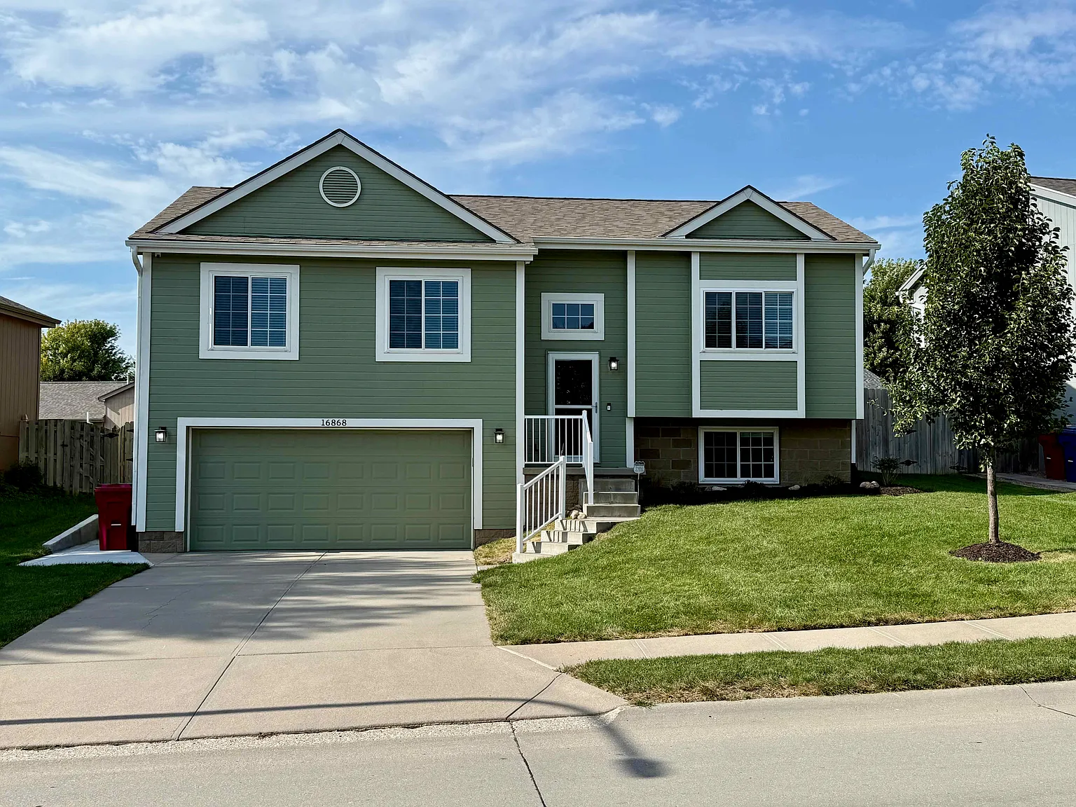 3 bed, 1575 sqft, $2,450 — Photo 1