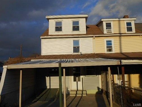 2nd image of 1392 Stewart St