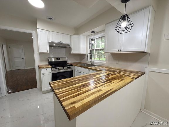 5th image of 1406 Beaumont Dr