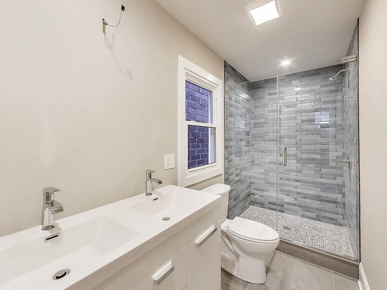 1429 W Grand Ave #3F — Photo 17