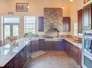 4242 Quirin Rd, Smithton, IL 62285