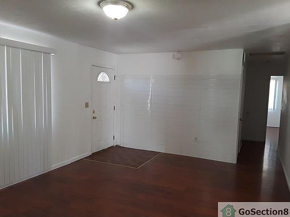 4th image of 1340 Leeward Dr