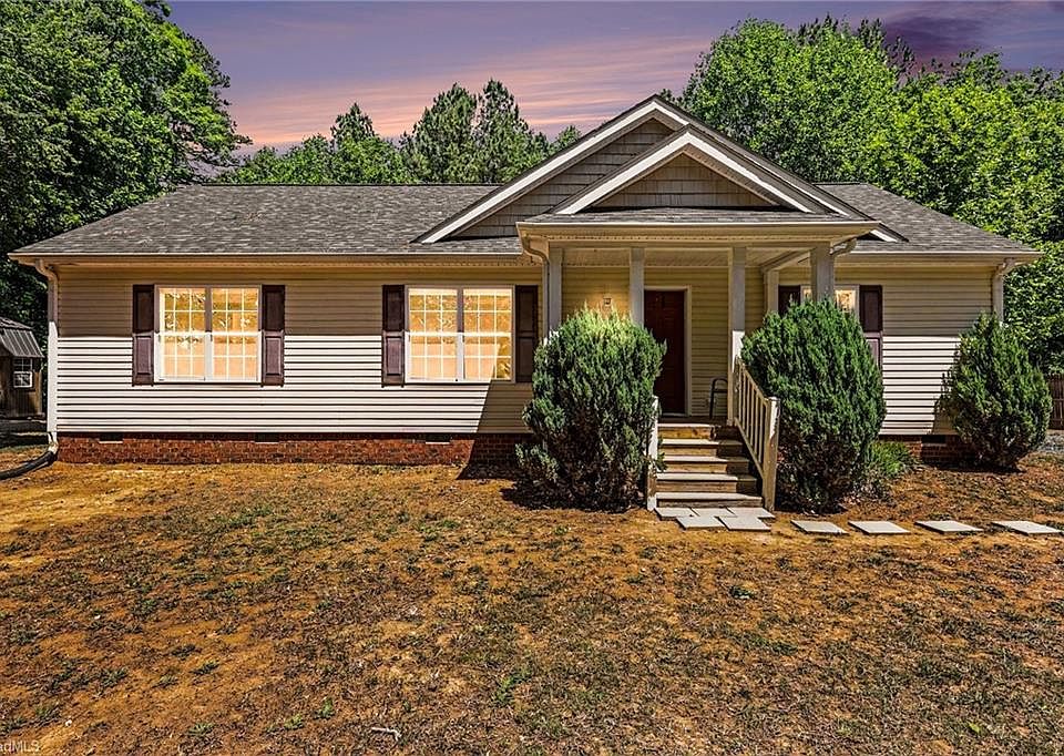 1st image of 4305 Young Rd