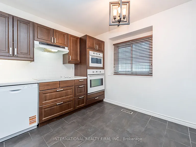 6855 Glen Erin Dr #15 — Photo 5