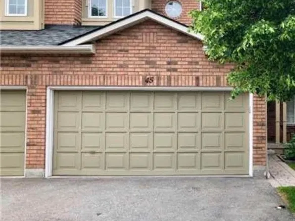 2665 Thomas St #45, Mississauga, ON L5M 6G5