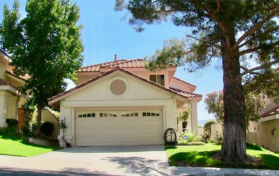 1st image of 15632 Carrousel Dr