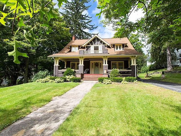 2nd image of 13 Lake St