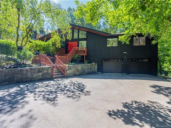 2 West Trail, Stamford, CT 06903