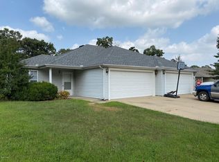 1721 Redbud Dr, Joplin, MO 64801