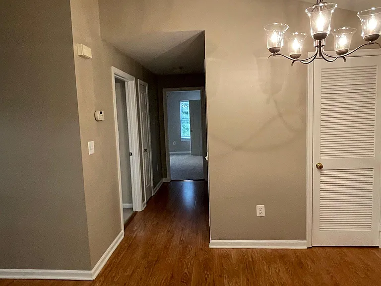 631 Constellation Sq SE #I — Photo 10