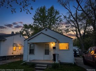 8499 Chapp Ave, Warren, MI 48089