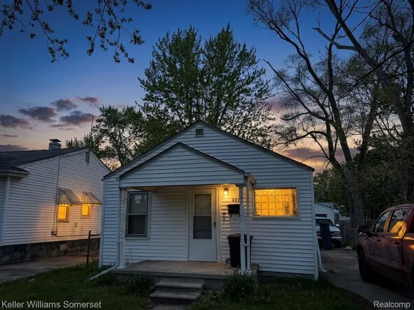 8499 Chapp Ave, Warren, MI 48089
